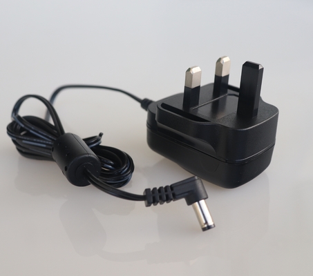 EN61558 Tek Çıkışlı 5v 1a Güç Adaptörü Anahtarlama Modu Güç Adaptörü 5W
