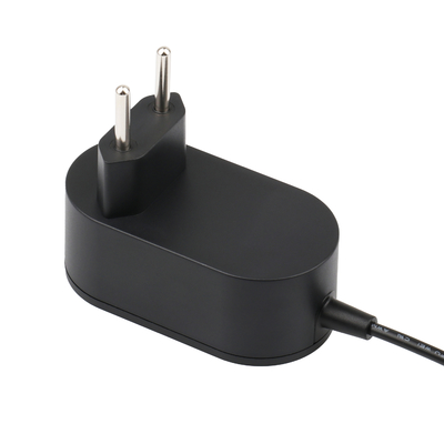 Brezilya Fişli piller için 1000mA 12W 12V Duvara Monte Pil Şarj Cihazı